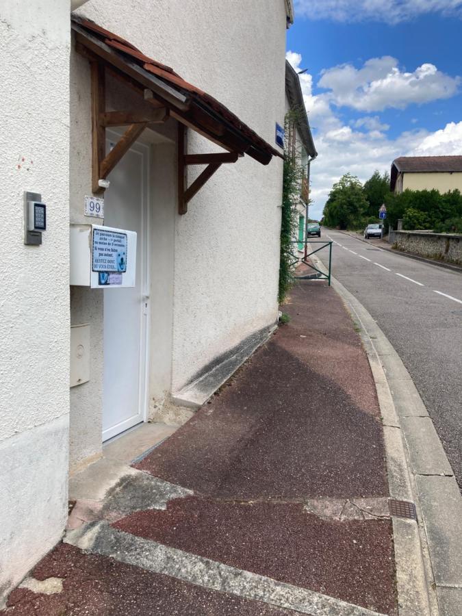 Maison calme et fonctionnelle Mousseaux-sur-Seine Extérieur photo